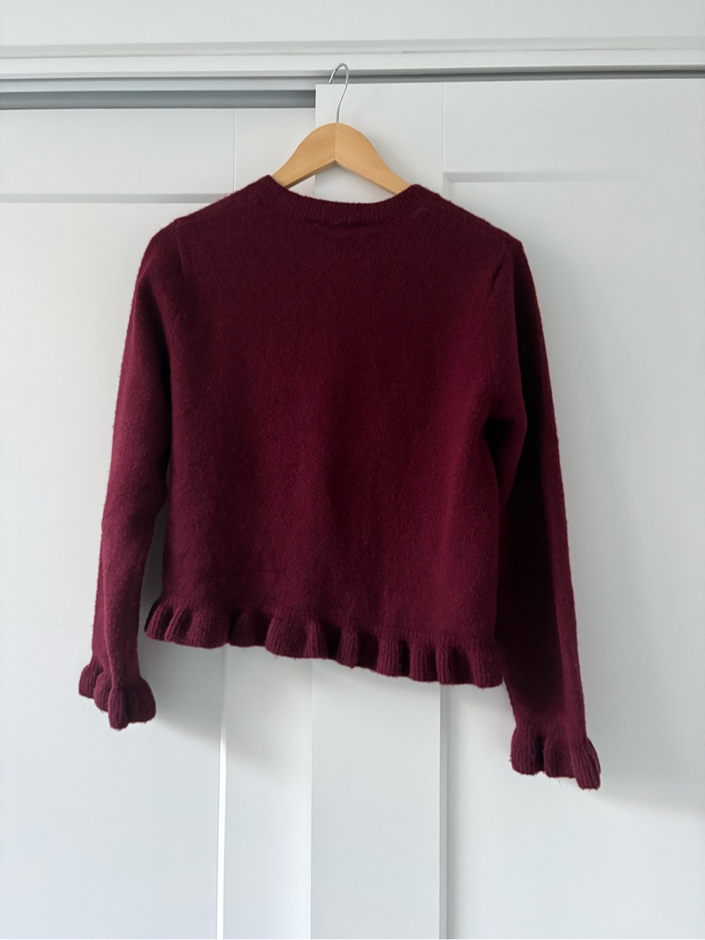 New with tags Zara Women's Burgundy Ruffled Wool Knit Cardigan - Picture 7 of 11